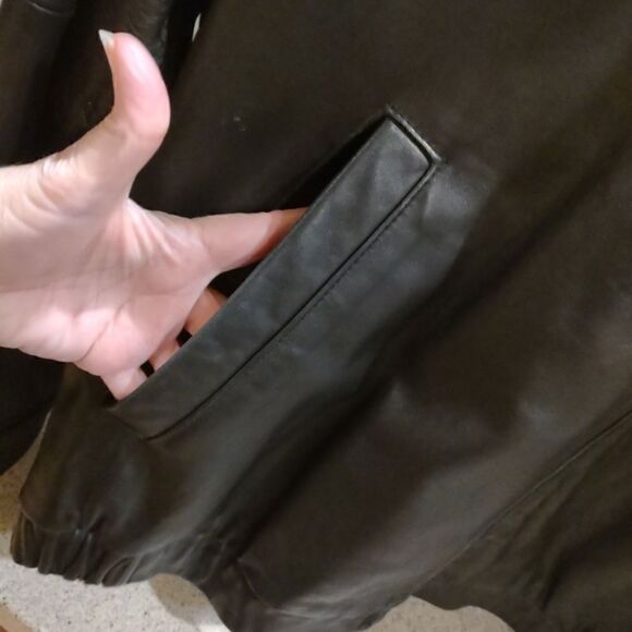 Casual Jos A Bank Black Leather Jacket - Picture 2 of 7